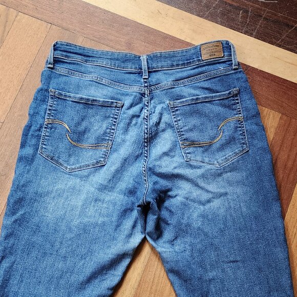 Signature by Levi Strauss Gold Label Mid-Rise Boot Cut Jeans Size 31 - Picture 14 of 16